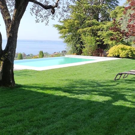 Relais Colle San Giorgio Acomodação com café da manhã Bardolino Exterior foto