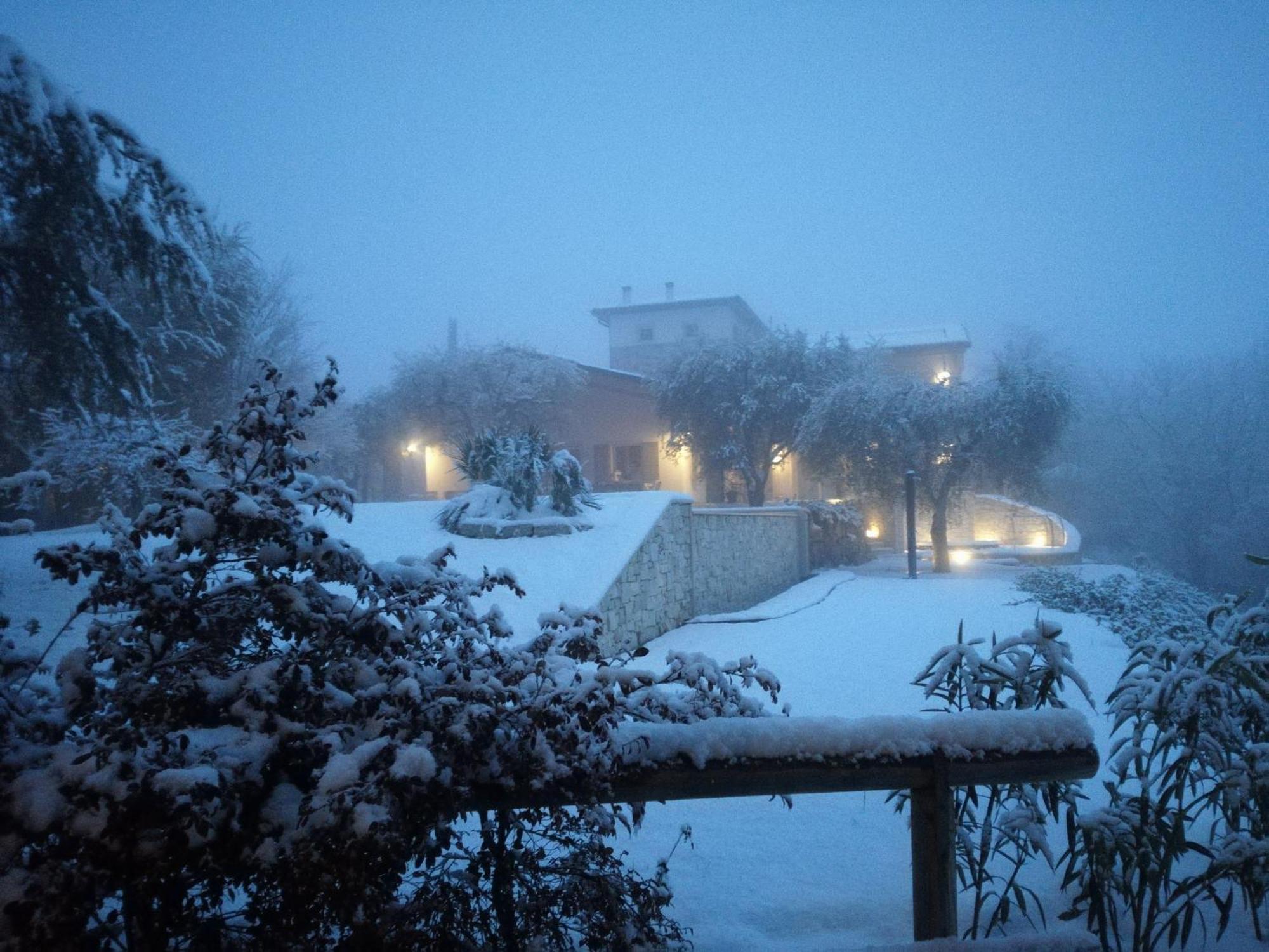 Relais Colle San Giorgio Acomodação com café da manhã Bardolino Exterior foto