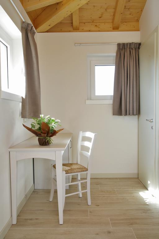 Relais Colle San Giorgio Acomodação com café da manhã Bardolino Quarto foto